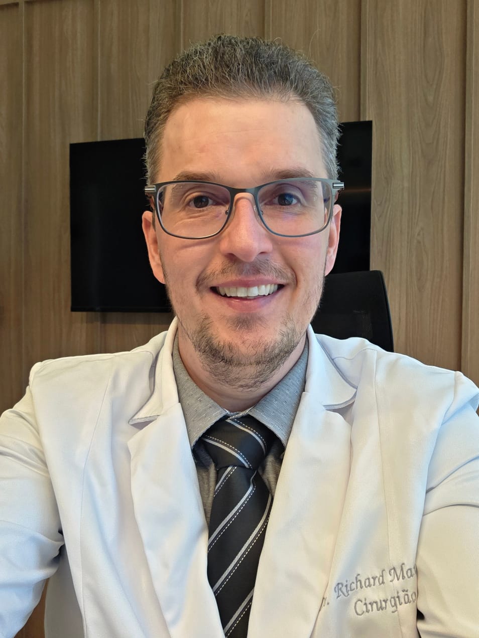 Dr Richard cirurgião de hérnia de hiato